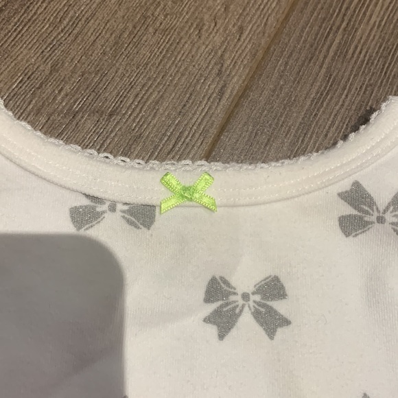 Carters baby girl 2 piece shirt and pants. Size 12 months. - Picture 2 of 3